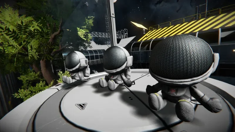 Space Engineers 2 owners get free plushie in original game cover image.